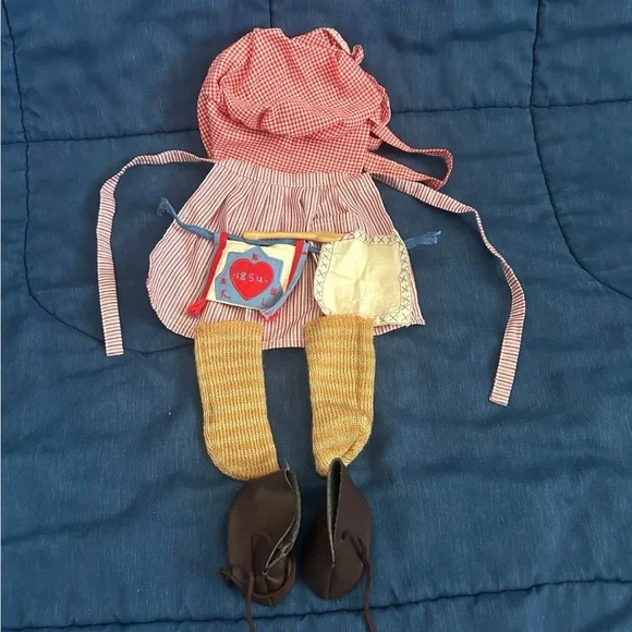 American Girl Kirsten Meet Apron, Spoon Bag, Spoon, Bonnet, Stockings, Boots - Picture 1 of 11
